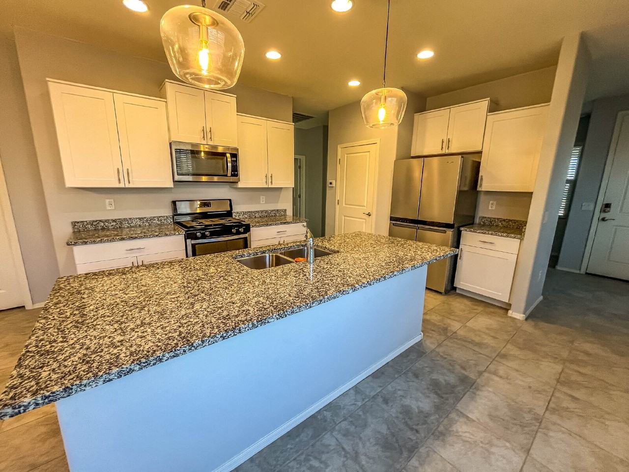 6893 W Hedge Rose Dr - Photo 3 of 36