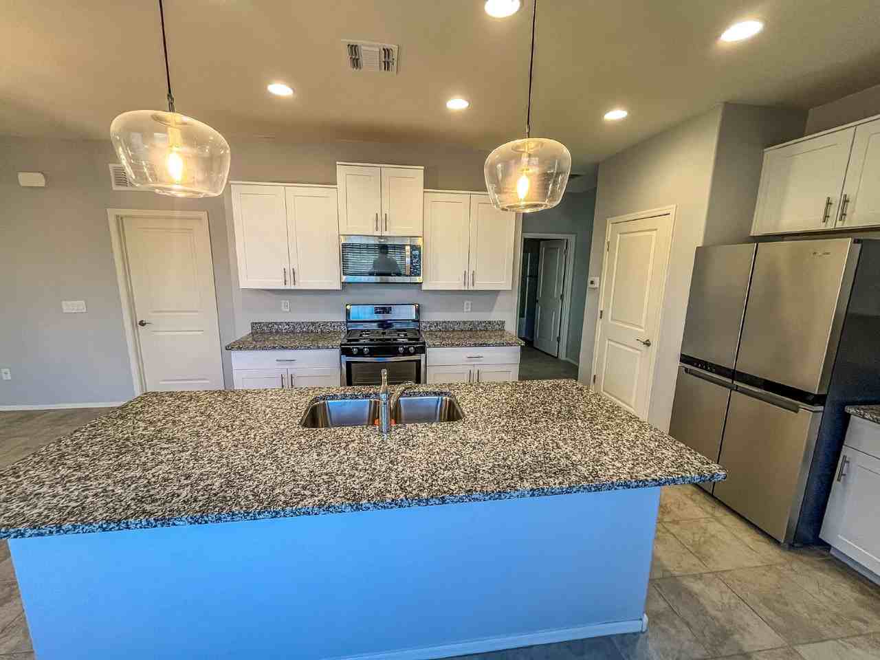 6893 W Hedge Rose Dr - Photo 5 of 36