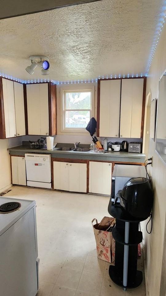 515 Carolina St - Photo 4 of 34