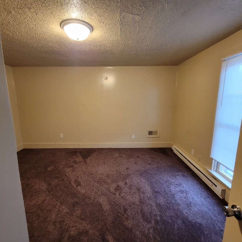 241 N Beville Ave - Photo 7 of 7