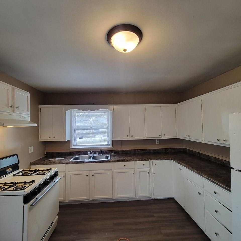 1212 N Keystone Ave - Photo 7 of 7