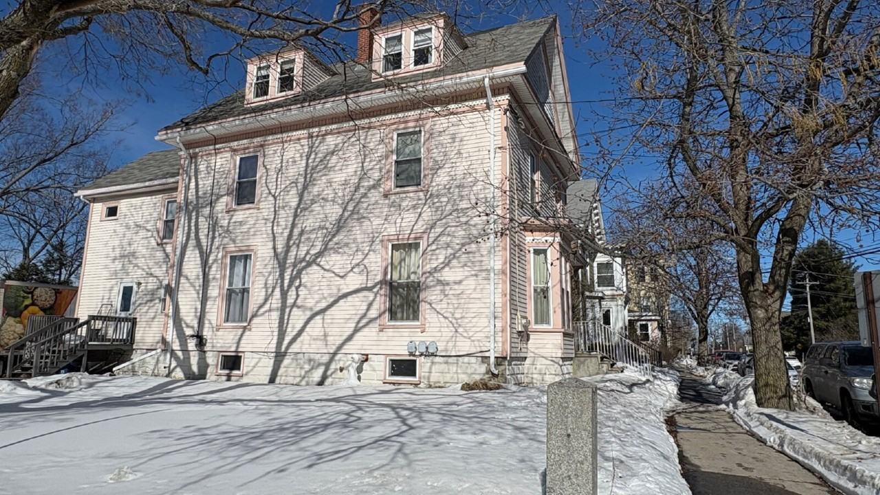 28 Veranda St #1 - Photo 3 of 13