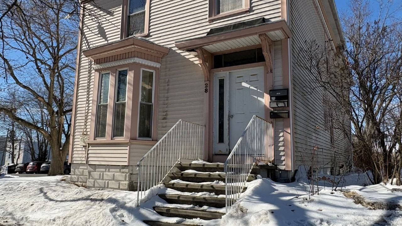 28 Veranda St #1 - Photo 4 of 13