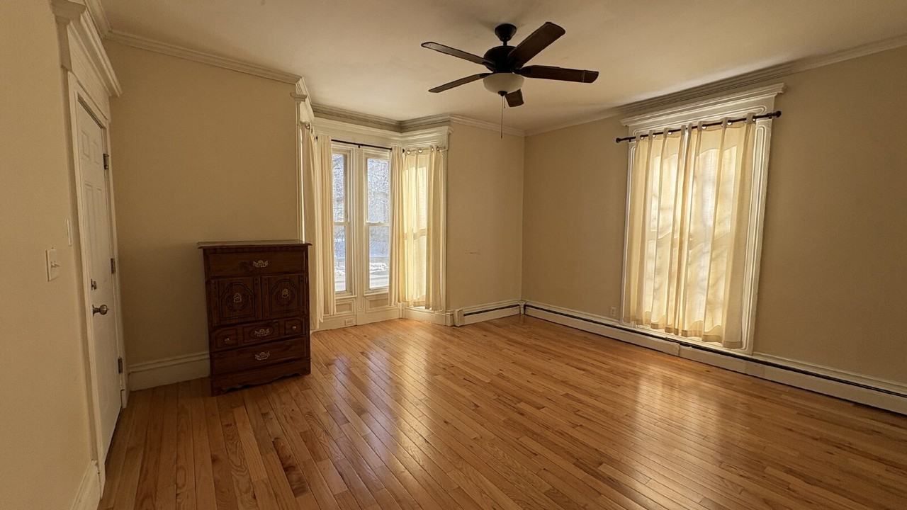 28 Veranda St #1 - Photo 7 of 13