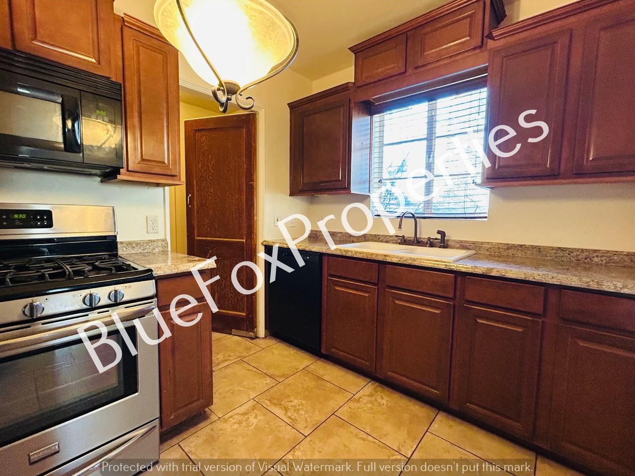 3021 E Linden St #1 - Photo 5 of 20