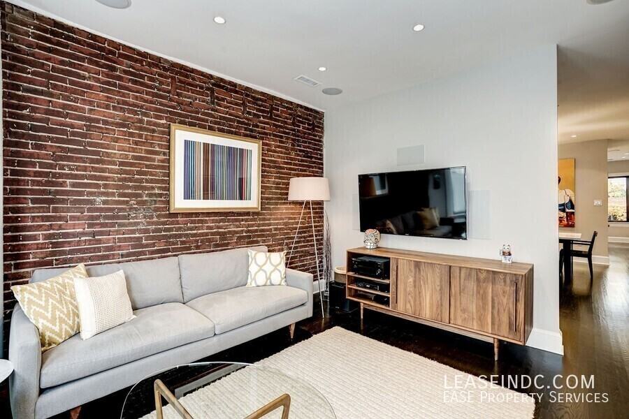 1964 2nd St Nw - Photo 6 of 41