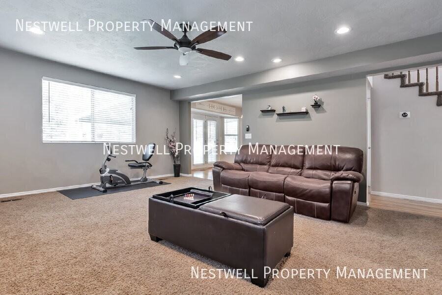 12122 S Hidden Valley Rd - Photo 3 of 34