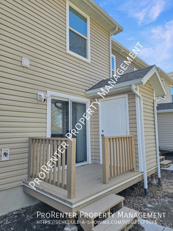 480 W 2650 N - Photo 2 of 21