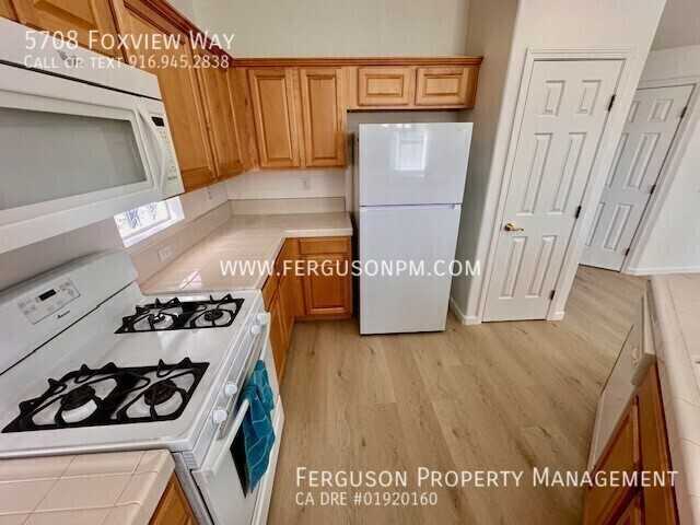 5708 Foxview Way - Photo 7 of 20