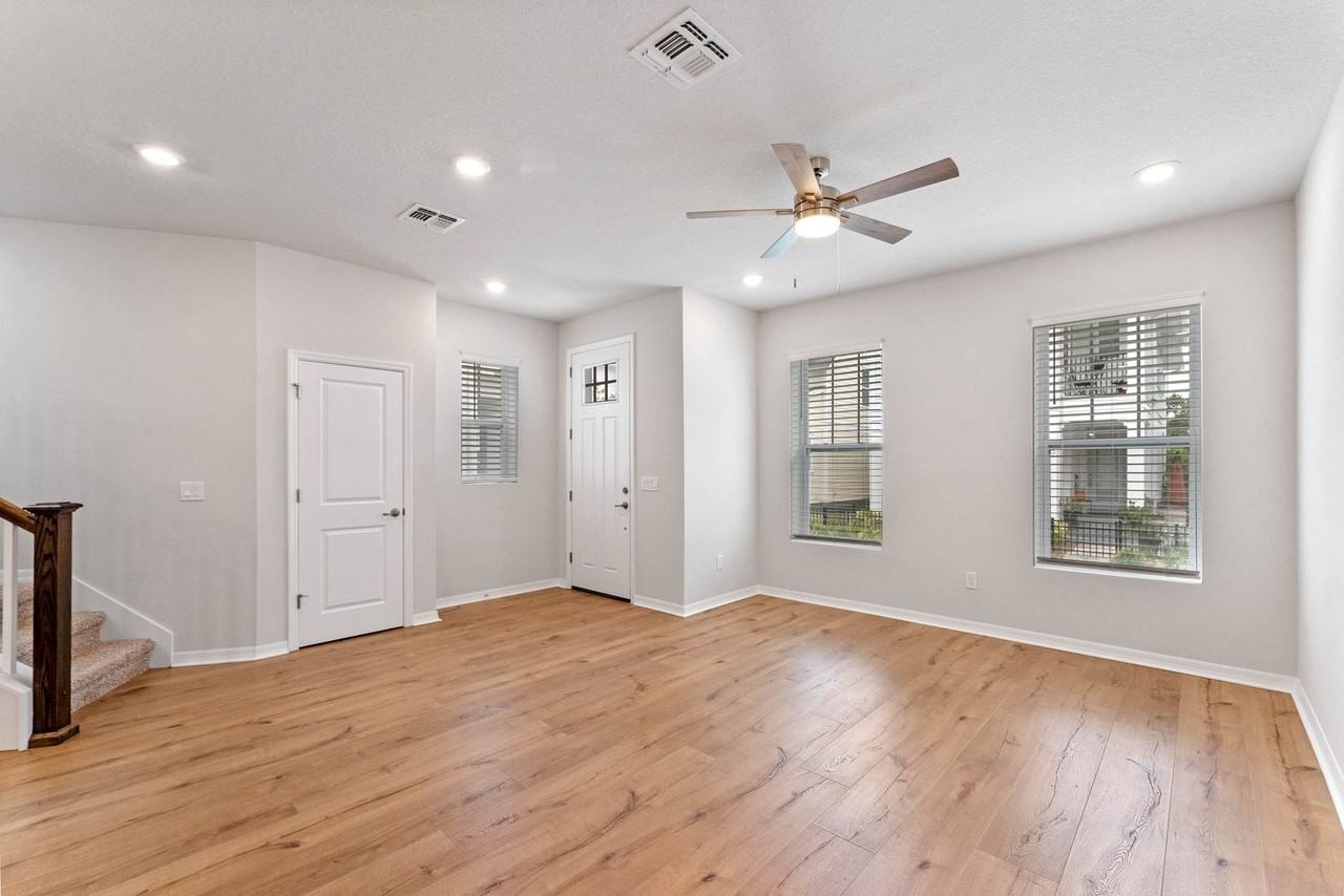 911 Colie Aly - Photo 2 of 23