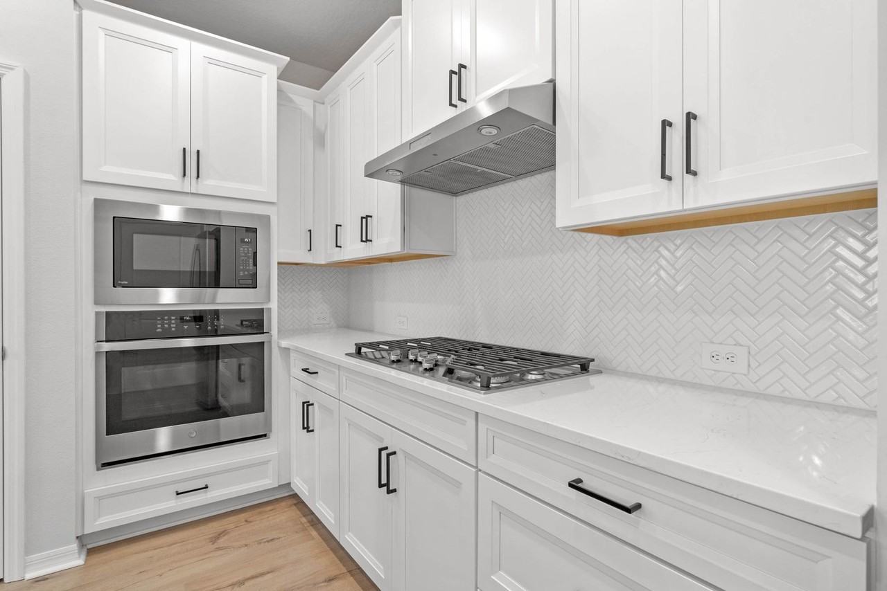 911 Colie Aly - Photo 6 of 23