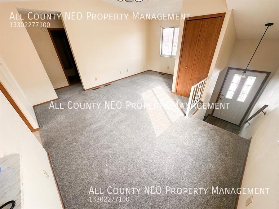 217 Plum St N - Photo 3 of 11