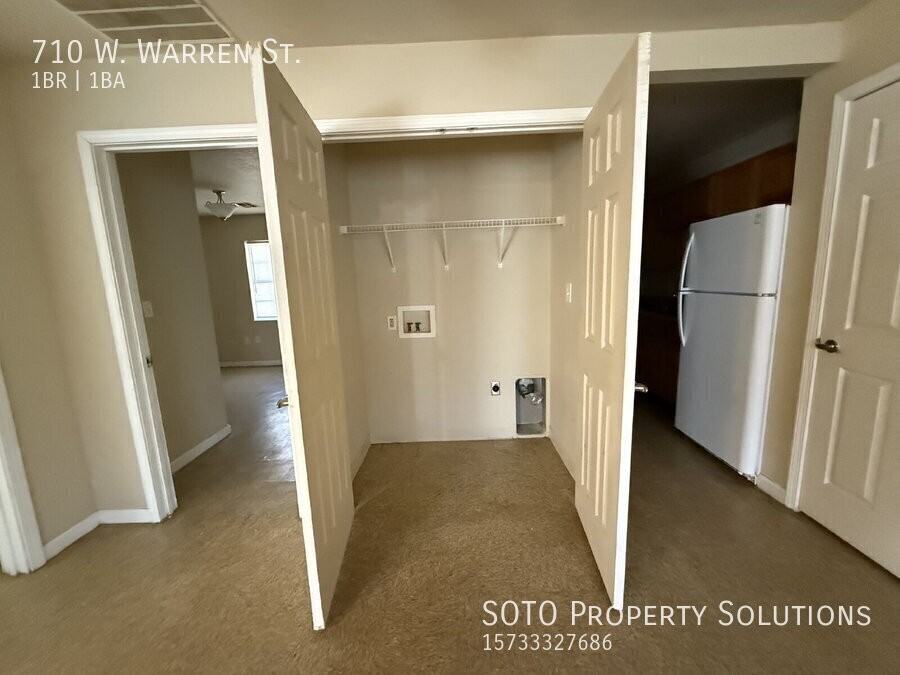710 Warren St - Photo 7 of 10