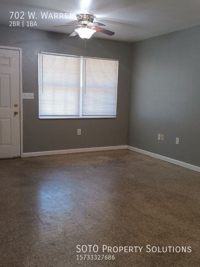 702 Warren St - Photo 2 of 8