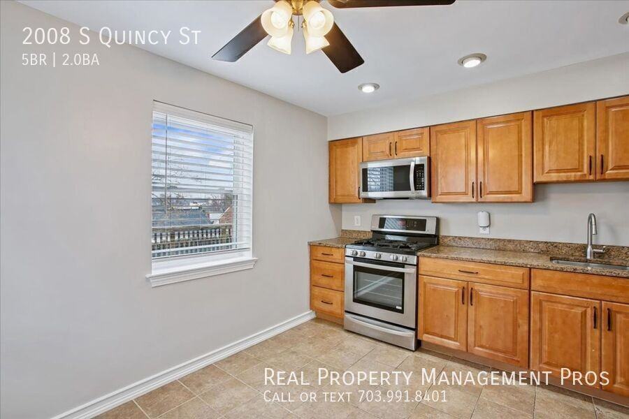 2008 S Quincy St - Photo 5 of 31