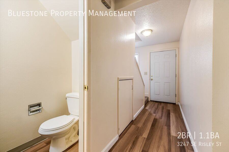 3247 Se Risley Ave - Photo 5 of 25