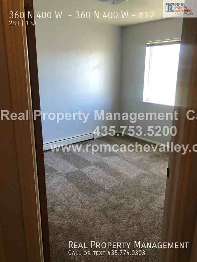 400 & #12 - Photo 5 of 10