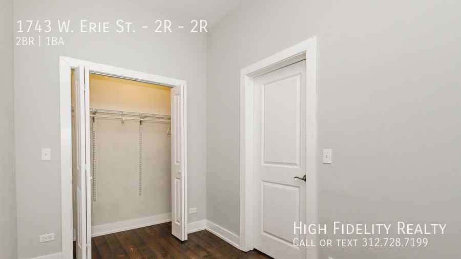 1743 W Erie St Apt 2r #2R - Photo 6 of 10