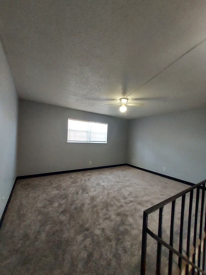 197 Buckingham St #C - Photo 3 of 6