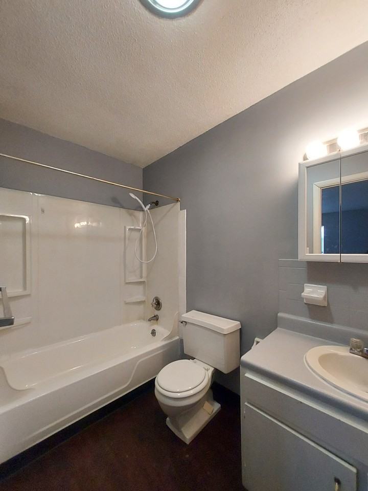 197 Buckingham St #C - Photo 4 of 6