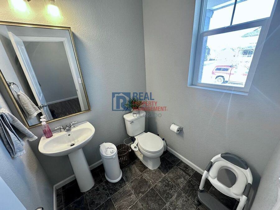 27086 E Bayaud Ave - Photo 6 of 20