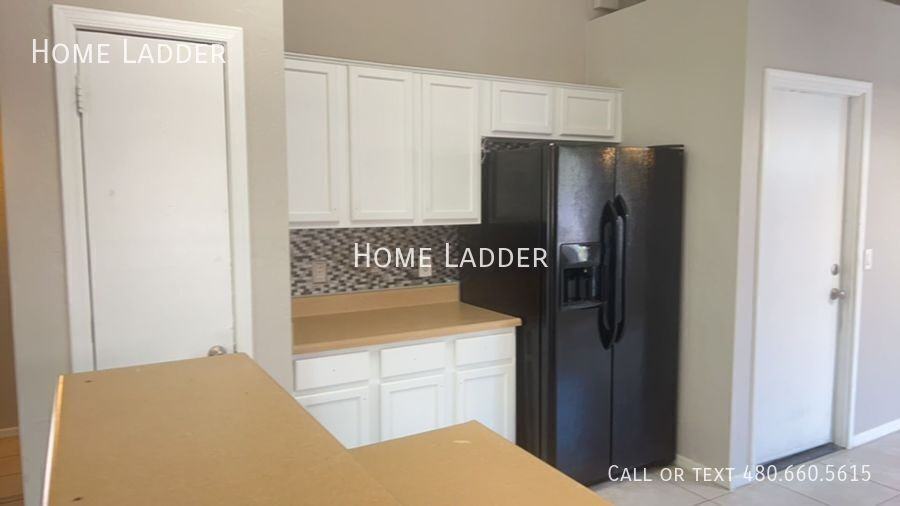 511 S Torrence - Photo 2 of 21