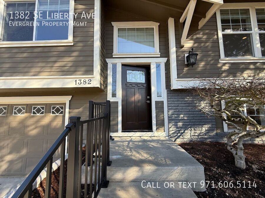 1382 Se Liberty Ave - Photo 2 of 50