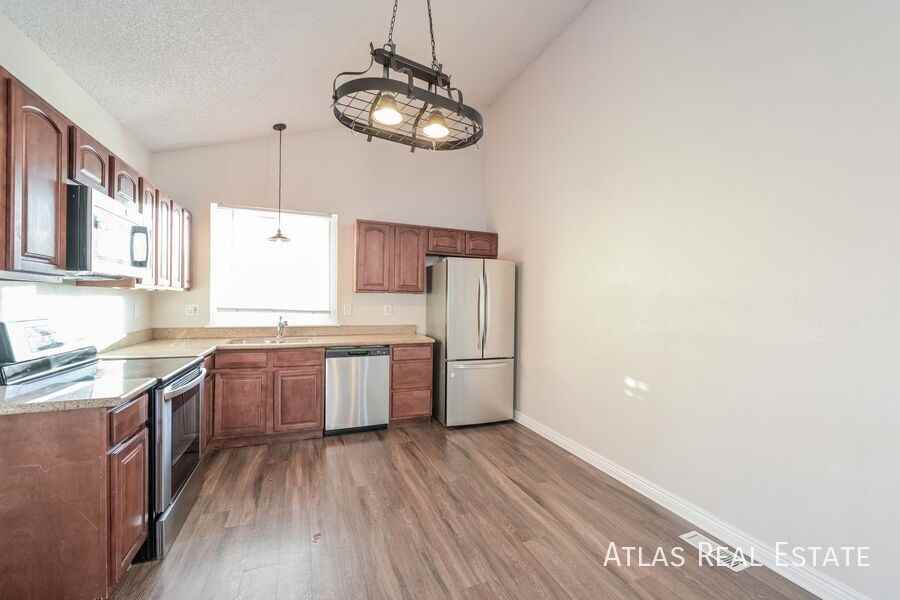 4215 S Gibralter St - Photo 6 of 20