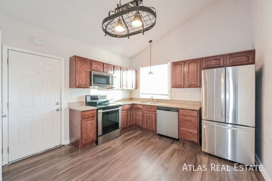 4215 S Gibralter St - Photo 7 of 20