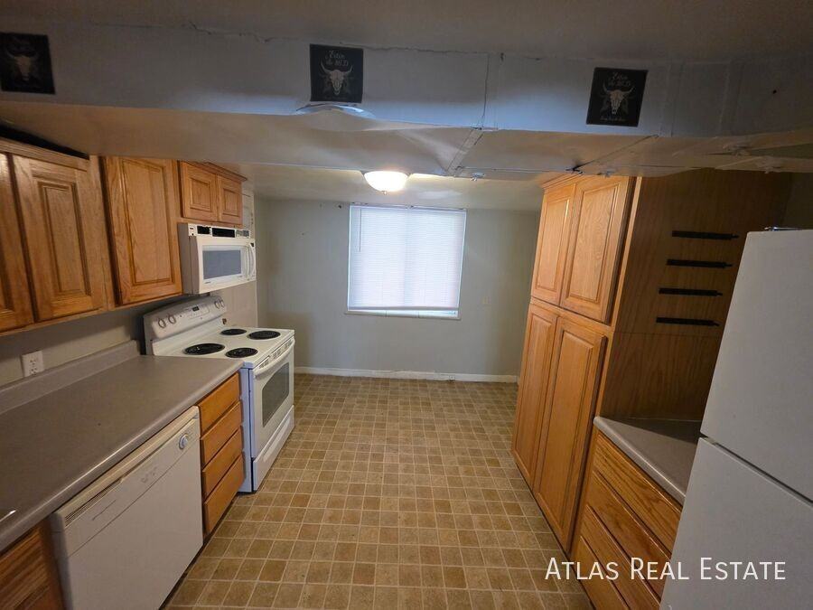 2208 10th Ave #C1-2 - Photo 4 of 12