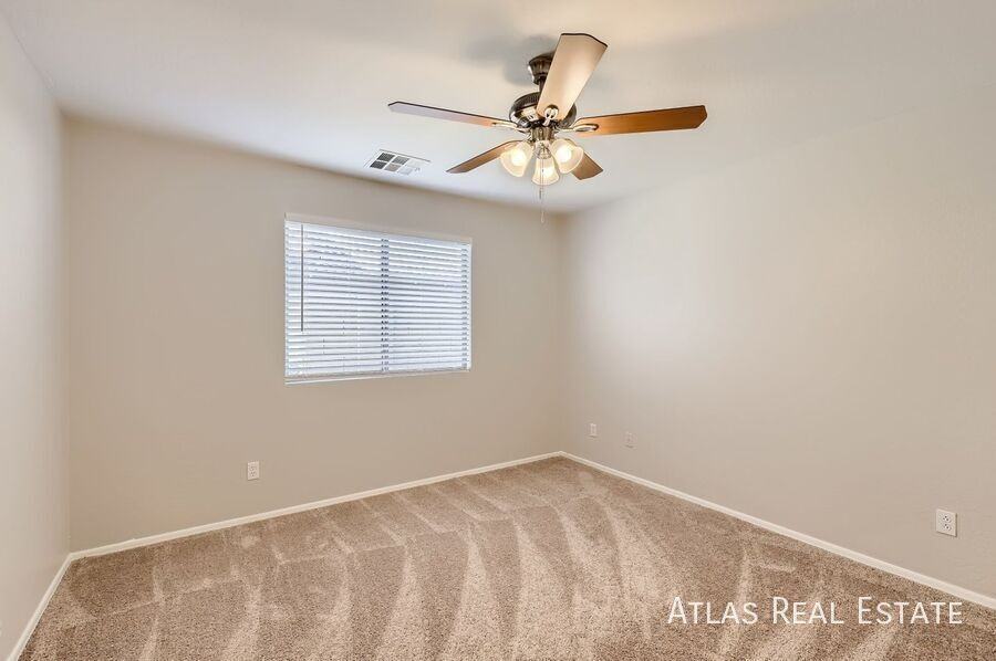 7926 S 67th Dr - Photo 3 of 19