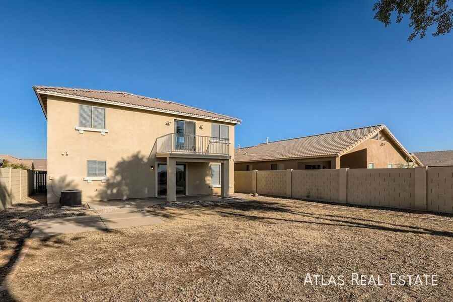 7926 S 67th Dr - Photo 4 of 19