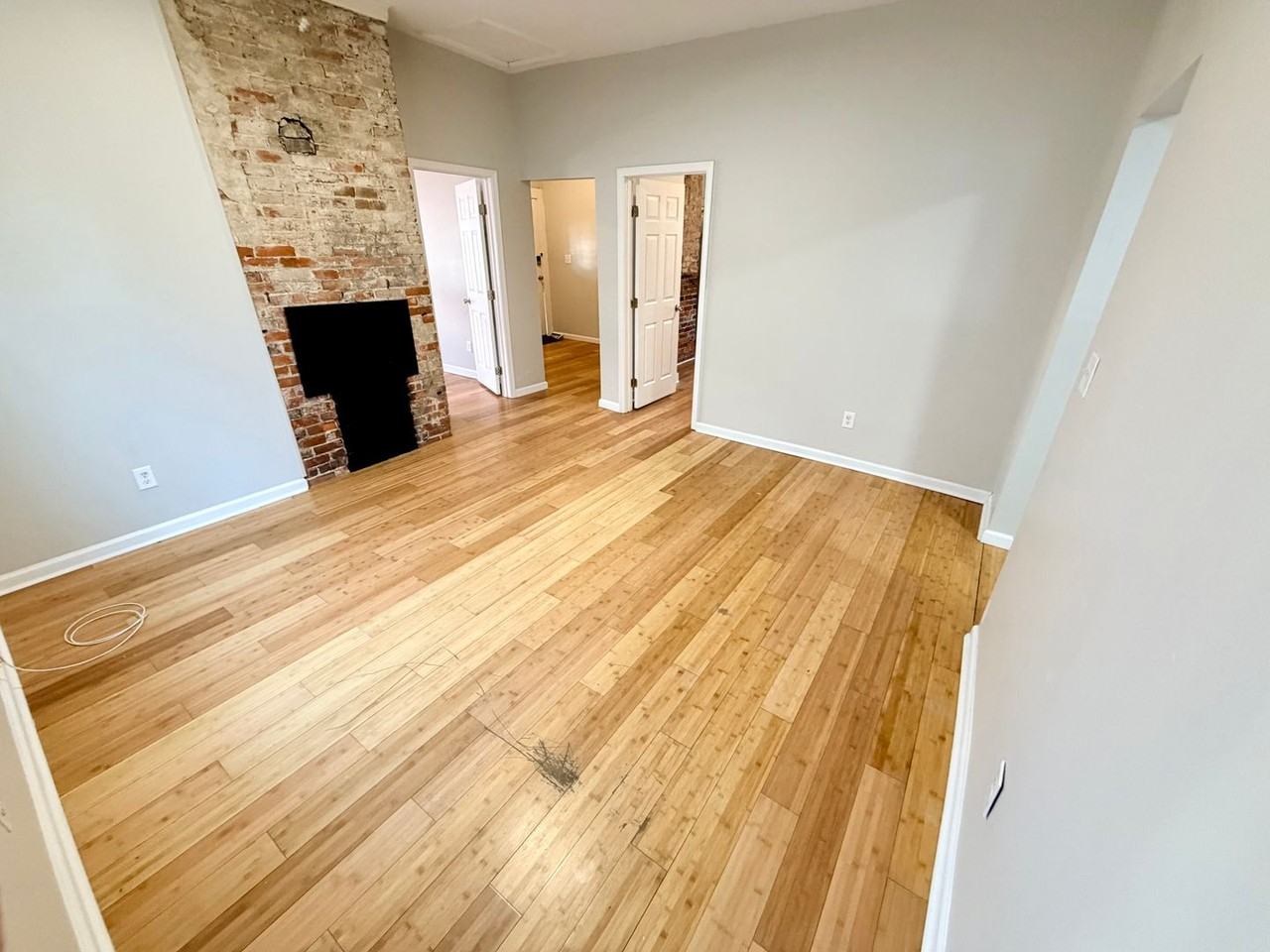 526 Ohio St - Photo 4 of 14