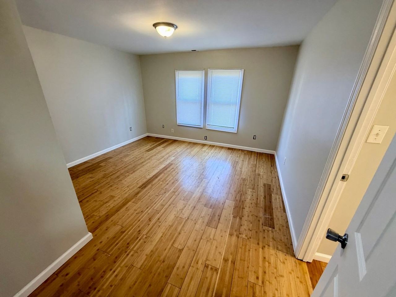 526 Ohio St - Photo 6 of 14