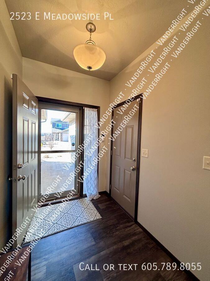 2523 E Meadowside Pl - Photo 7 of 25