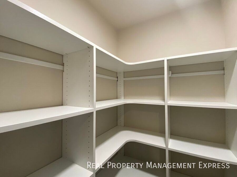 5822 S Whisper Creek Pl - Photo 5 of 17