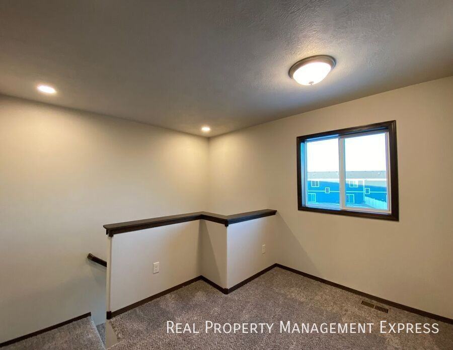 5822 S Whisper Creek Pl - Photo 7 of 17