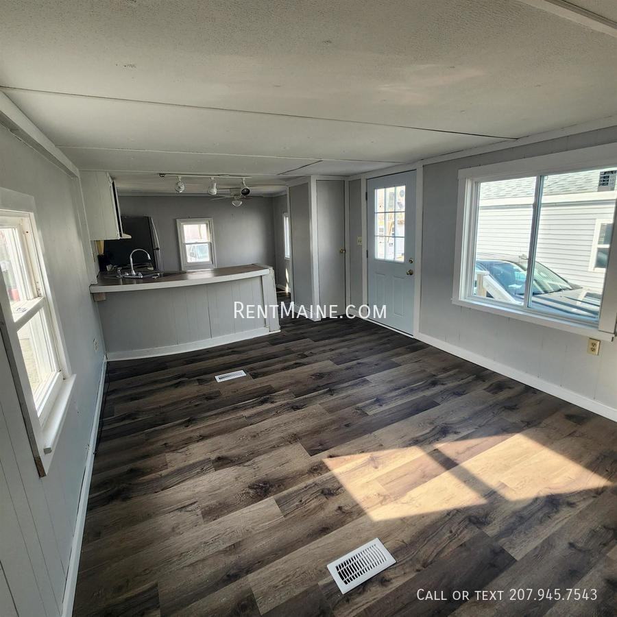 681 Main Rd N #24 - Photo 3 of 8