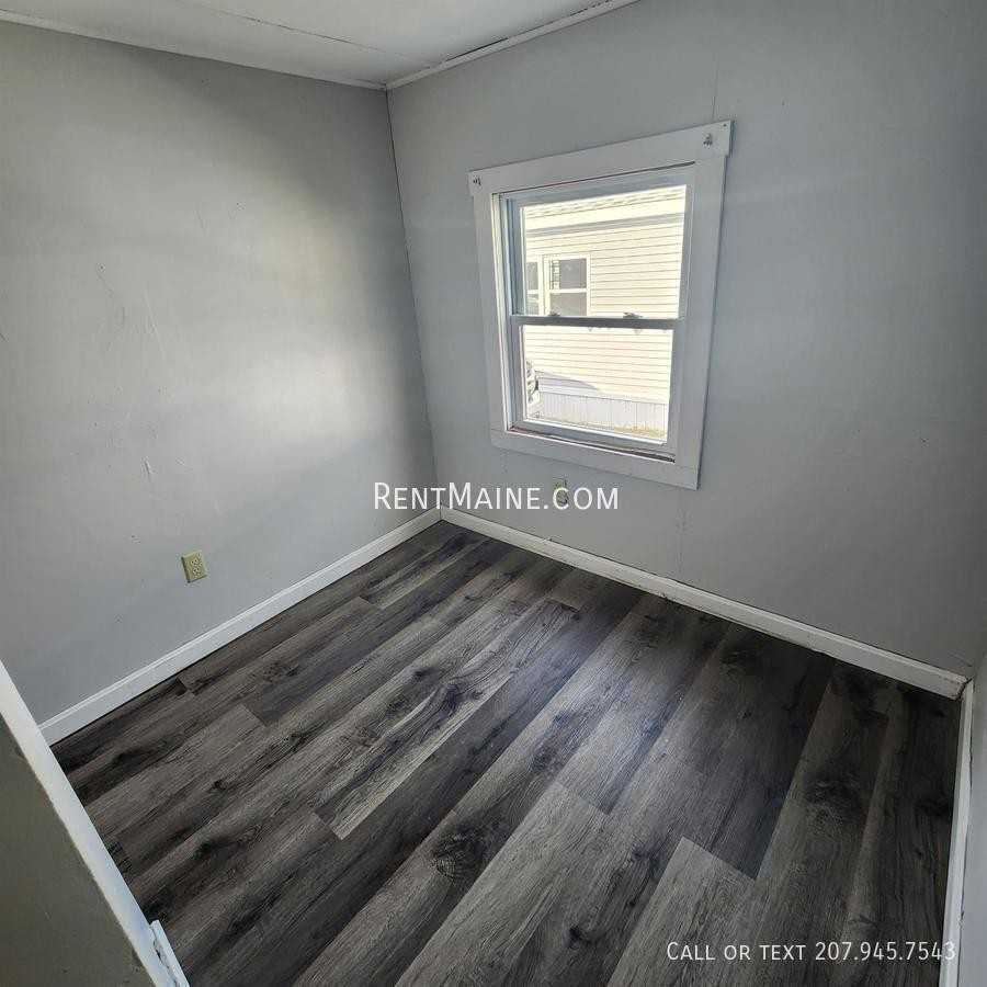 681 Main Rd N #24 - Photo 4 of 8