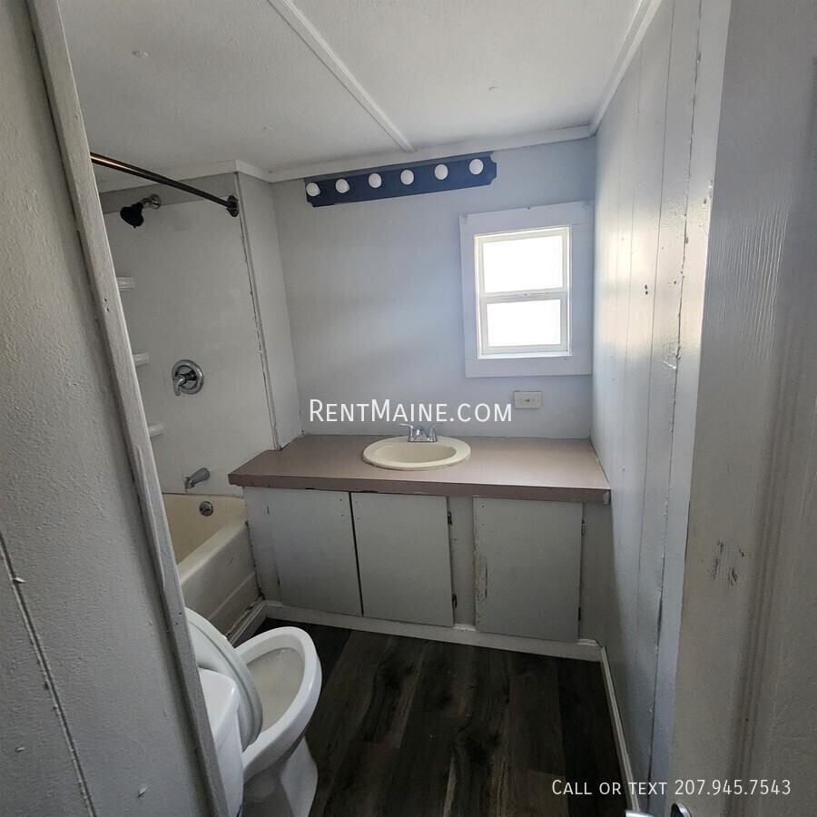 681 Main Rd N #24 - Photo 6 of 8