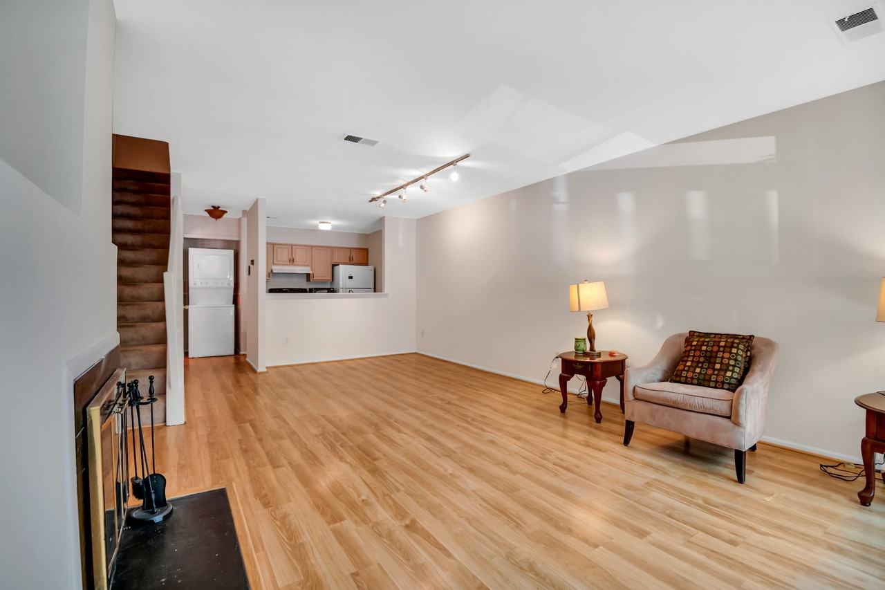 3944 Woodhue Pl #22 - Photo 2 of 20