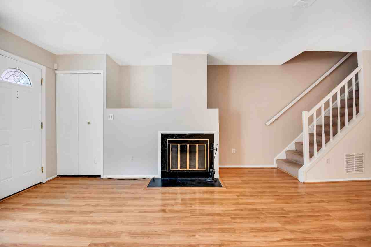 3944 Woodhue Pl #22 - Photo 3 of 20