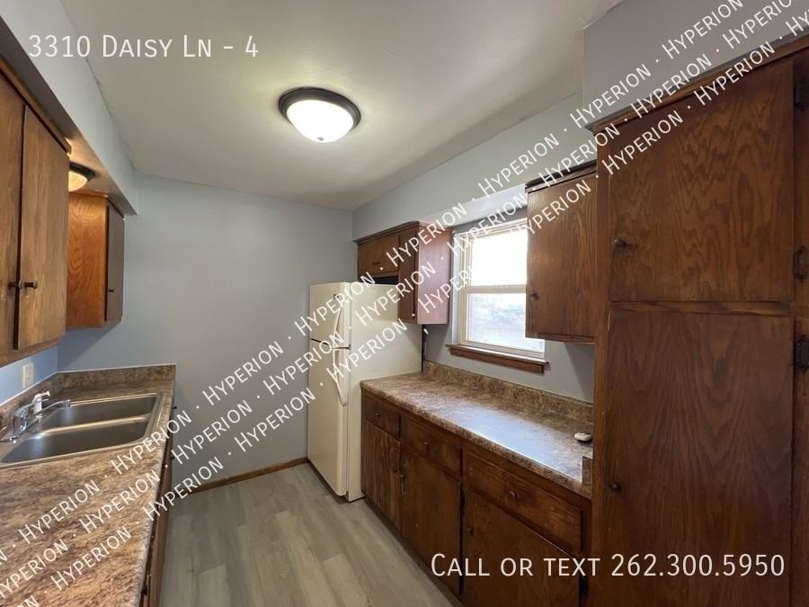 3310 Daisy Ln #4 - Photo 4 of 12