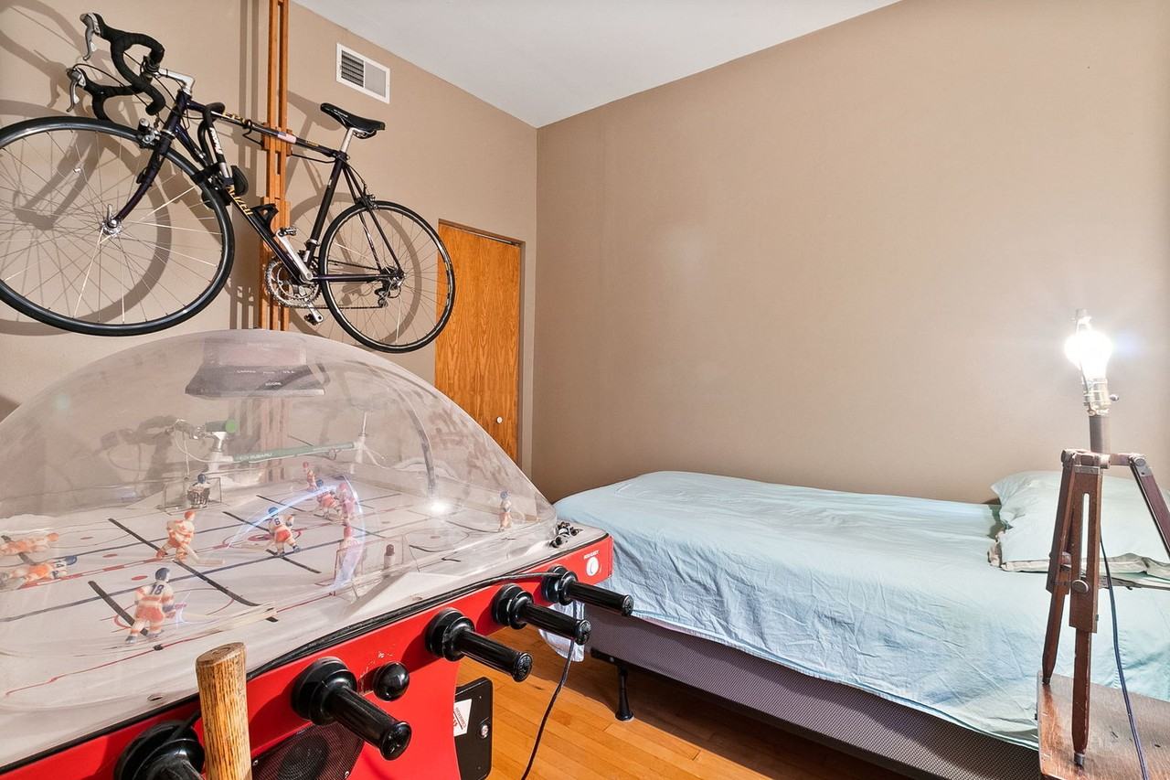 1821 N Sawyer Ave #2 - Photo 5 of 8