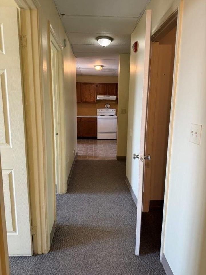 46 S 8th St #403 - Photo 3 of 28