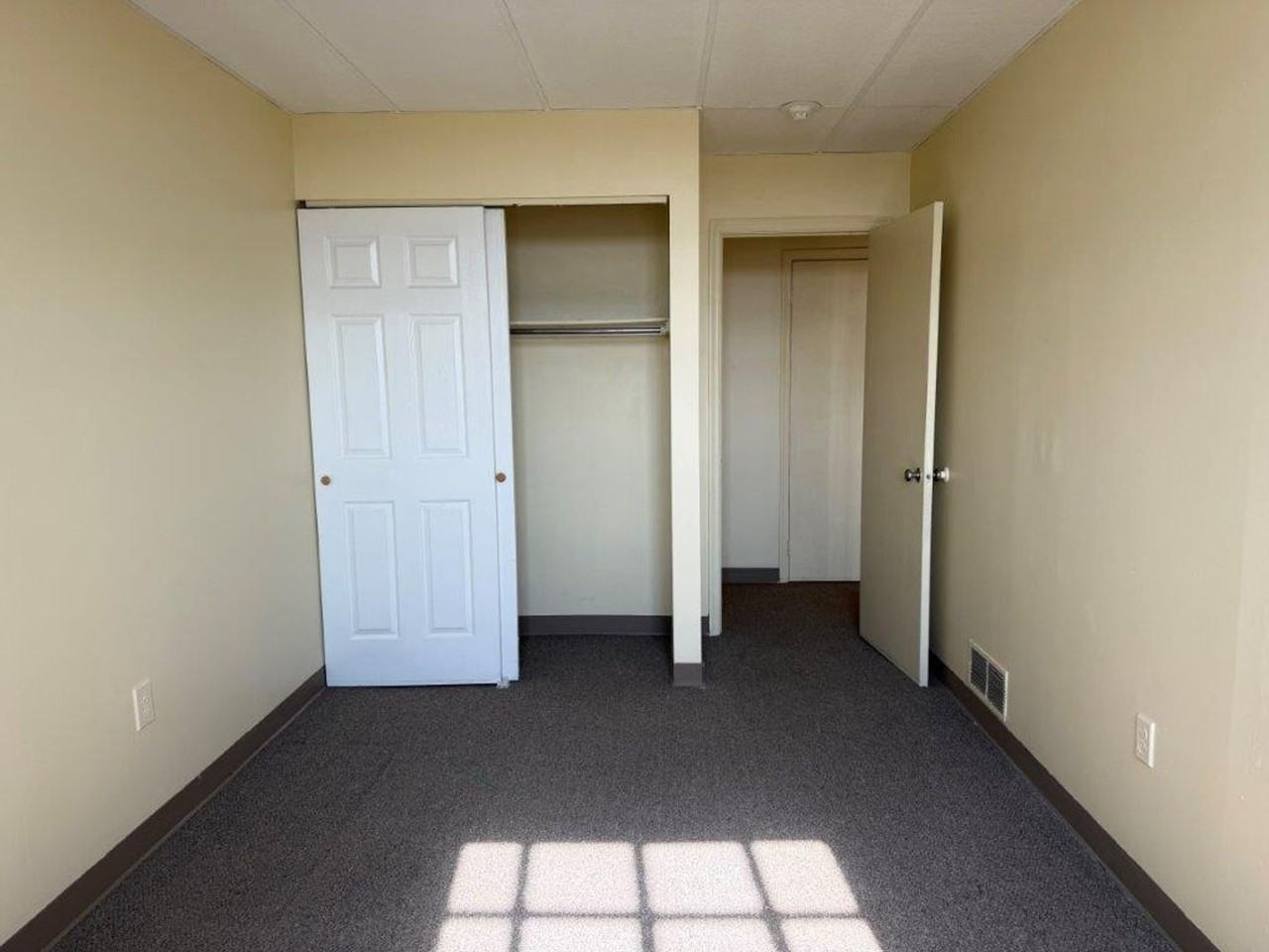 46 S 8th St #403 - Photo 6 of 28