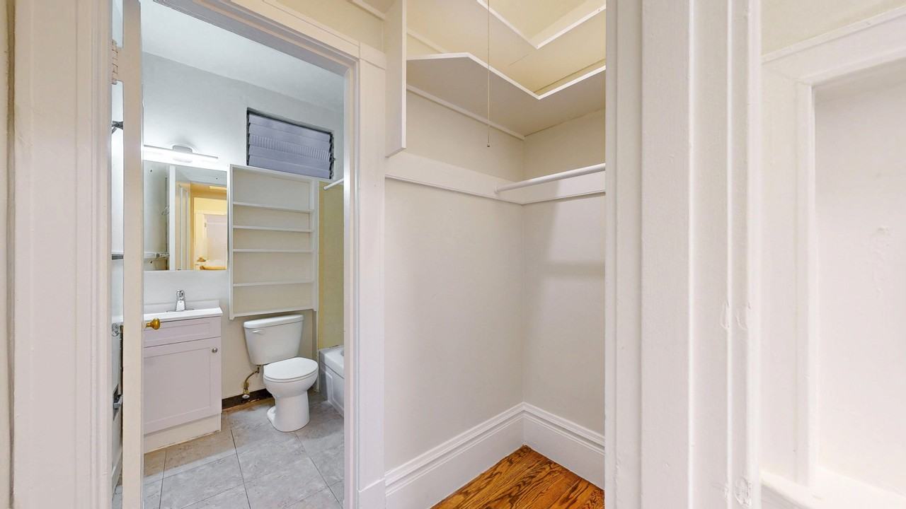 429 Ellis St #404 - Photo 7 of 9