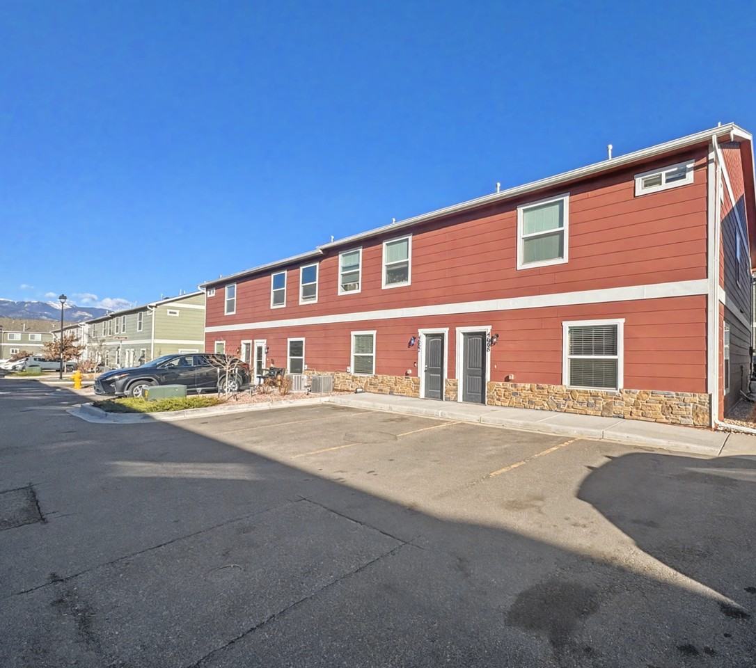 4668 Ports Down Ln - Photo 5 of 33