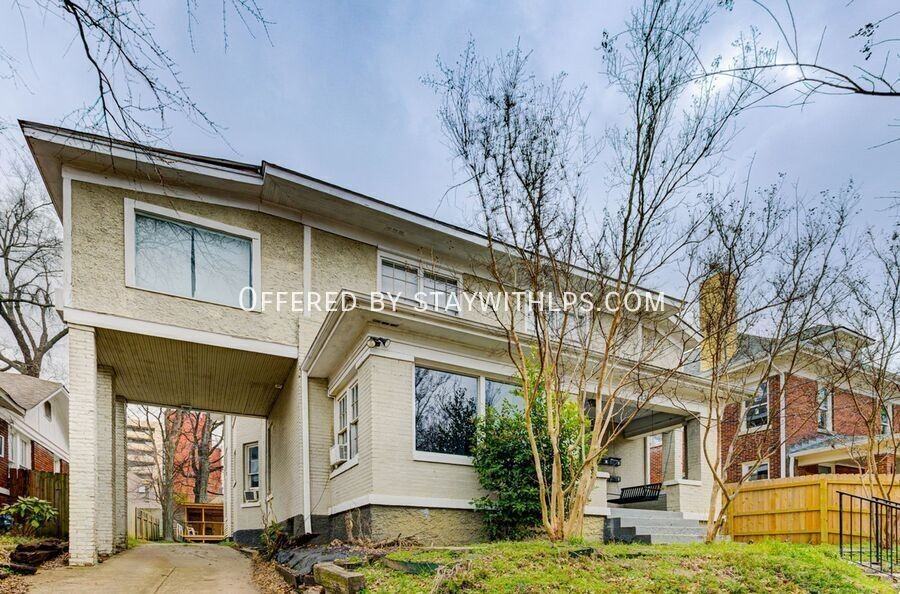 132 N Evergreen St #6 - Photo 2 of 11