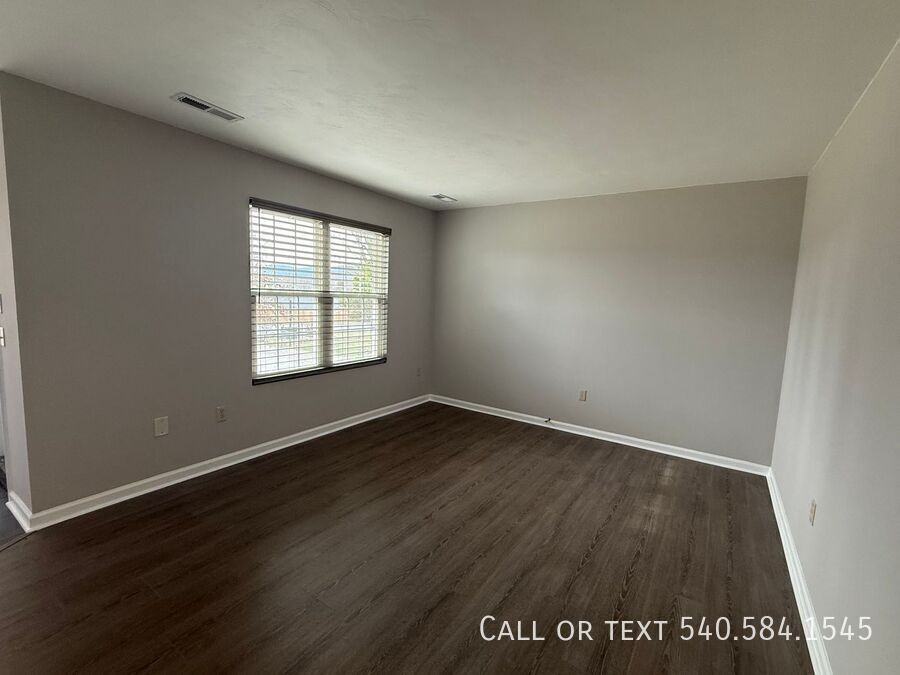 5015 Pollyhill Ln - Photo 6 of 18